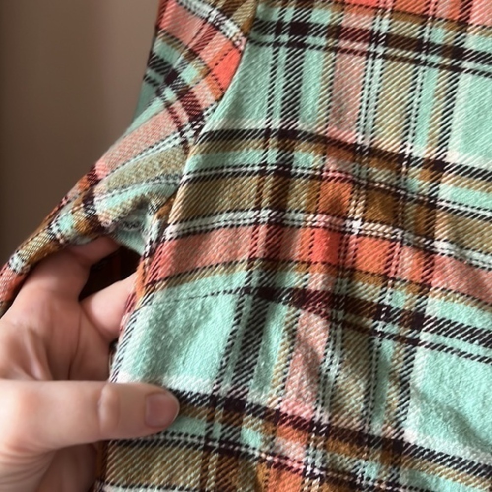 ❤️FINAL SALE❤️ J. Crew The Boy Shirt Button Down Multicolor Flannel Size 0 - Picture 4 of 9